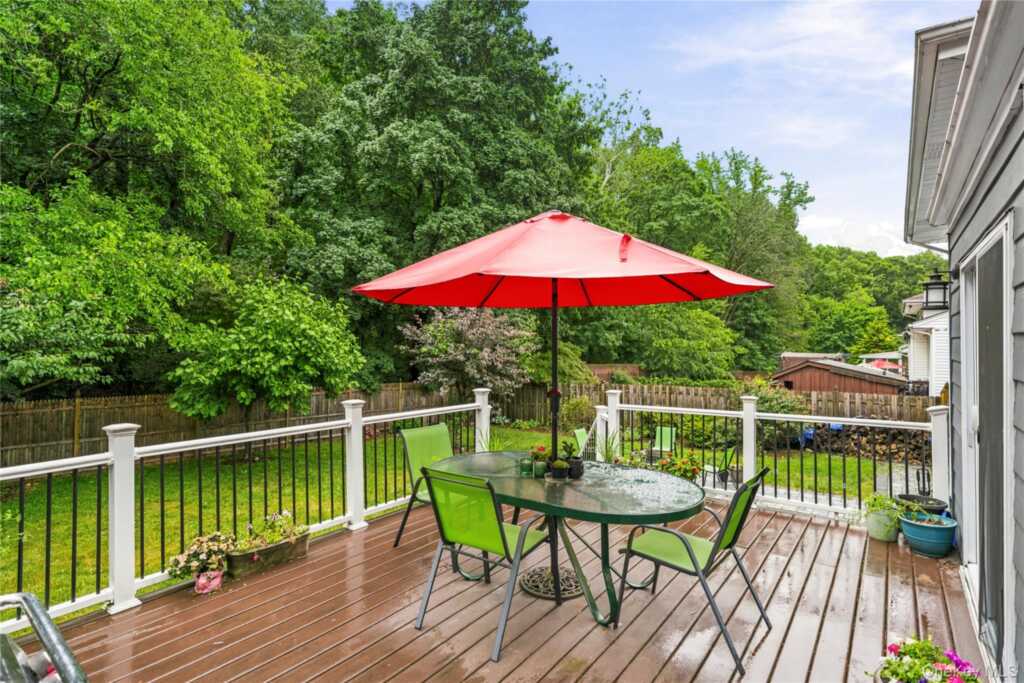 4 Forest Knoll Drive, Suffern, NY 10901 - Photo 28 of 37