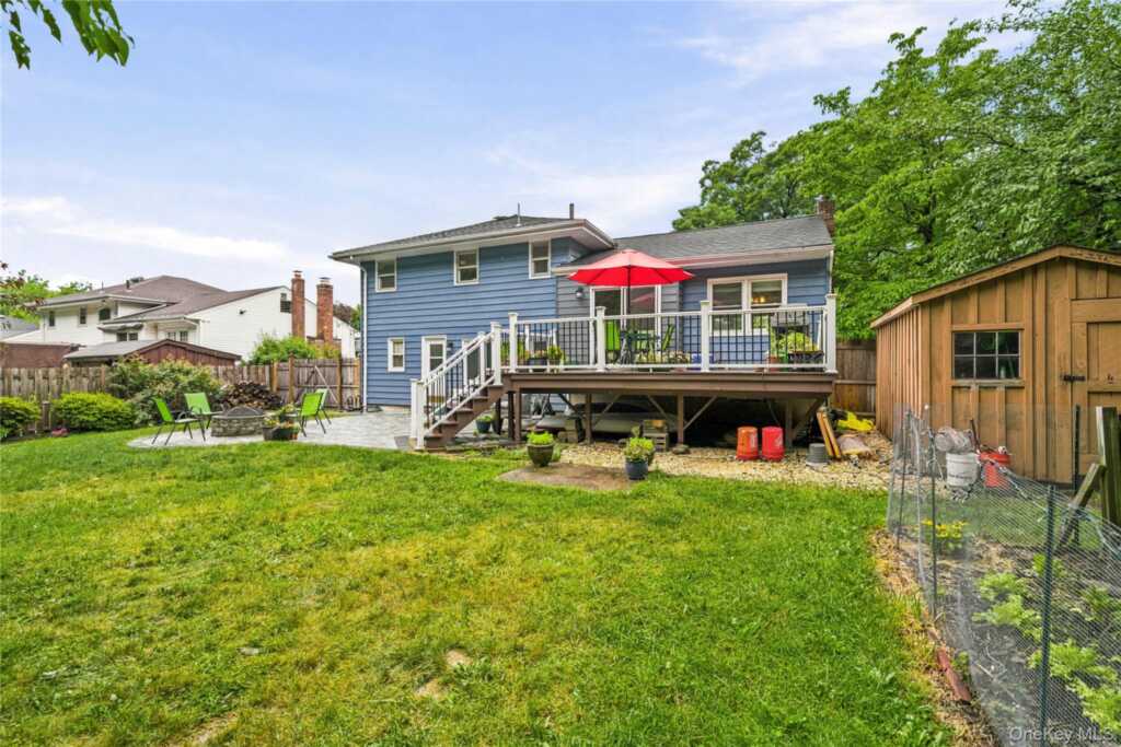 4 Forest Knoll Drive, Suffern, NY 10901 - Photo 32 of 37