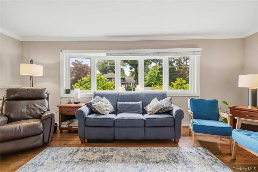 4 Forest Knoll Drive, Suffern, NY 10901 - Photo 6 of 37