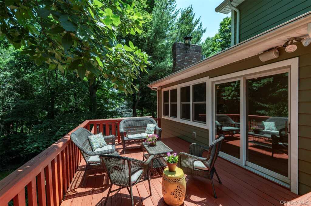 12 Sickletown Road, Pearl River, NY 10965 - Photo 10 of 50