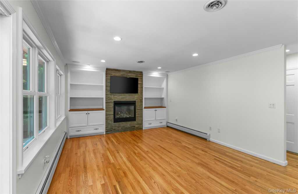 12 Sickletown Road, Pearl River, NY 10965 - Photo 20 of 50