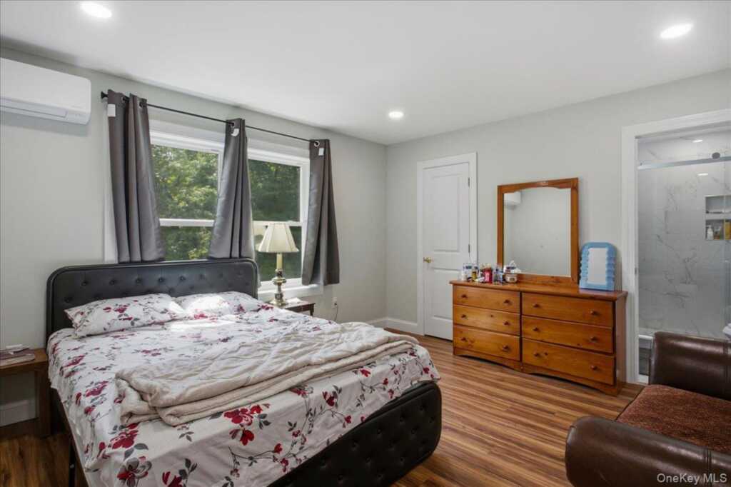 436 Storms Road, Valley Cottage, NY 10989 - Photo 14 of 34
