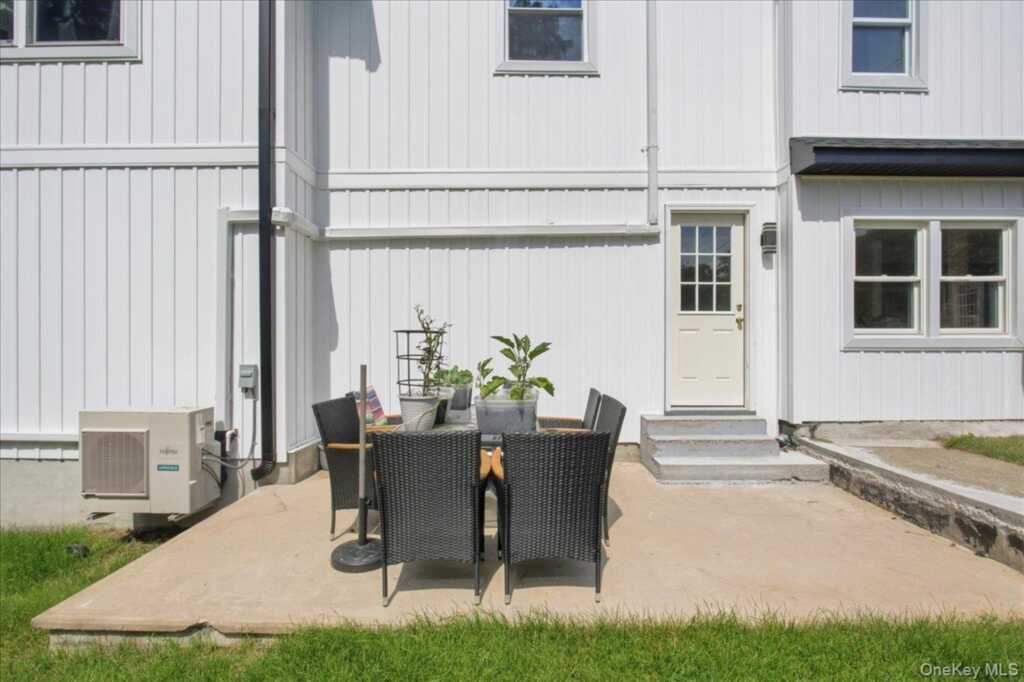 436 Storms Road, Valley Cottage, NY 10989 - Photo 21 of 34