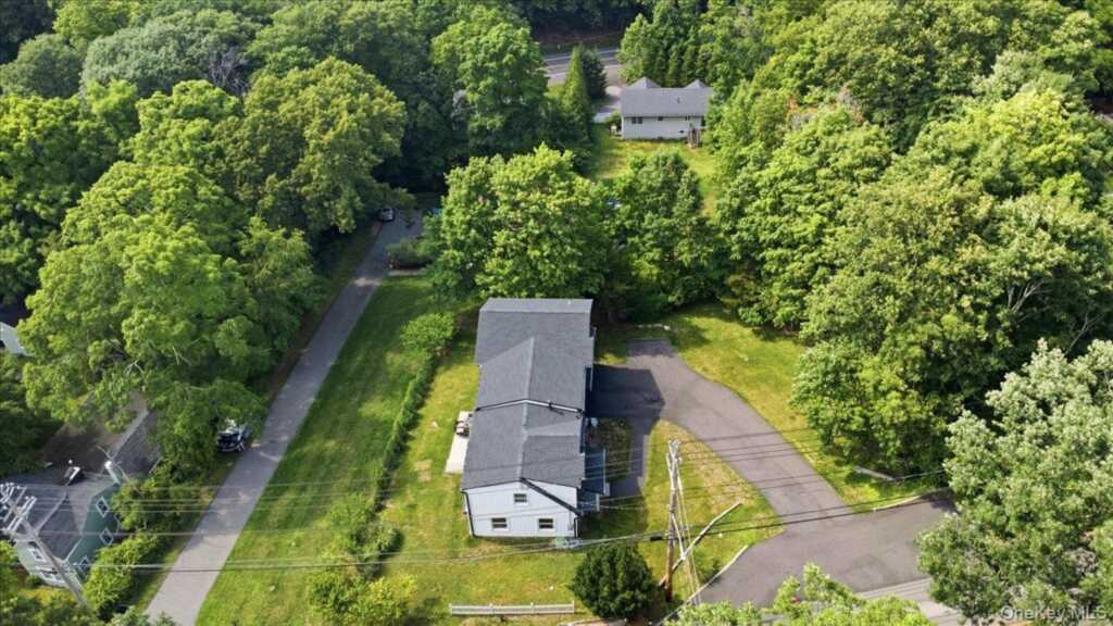 436 Storms Road, Valley Cottage, NY 10989 - Photo 30 of 34