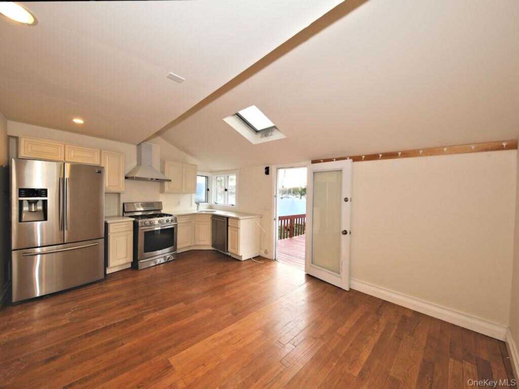 632 Milton Road, Rye, NY 10580 - Photo 2 of 13