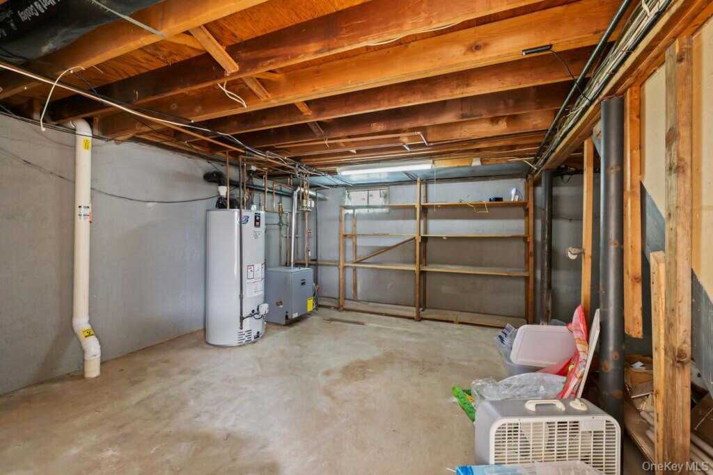 21 Ardsley Drive, New City, NY 10956 - Photo 37 of 43