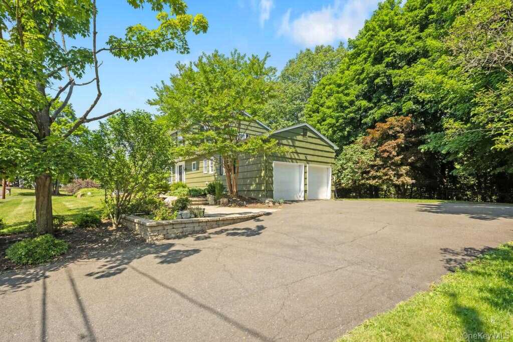 21 Ardsley Drive, New City, NY 10956 - Photo 38 of 43