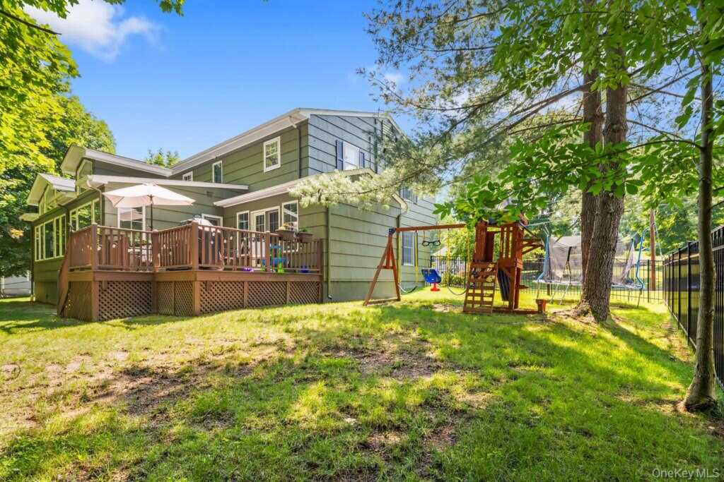 21 Ardsley Drive, New City, NY 10956 - Photo 40 of 43