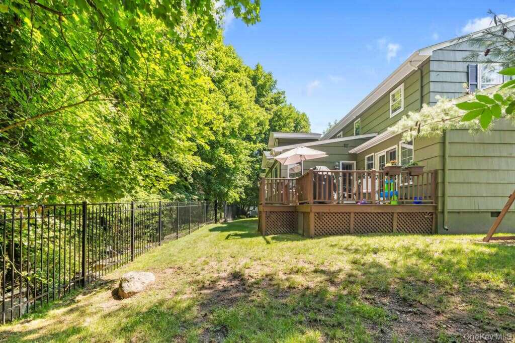 21 Ardsley Drive, New City, NY 10956 - Photo 41 of 43