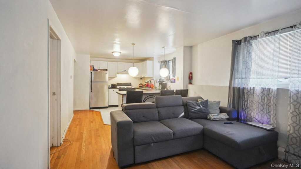738 pelhamdale Avenue, New Rochelle, NY 10801 - Photo 17 of 29