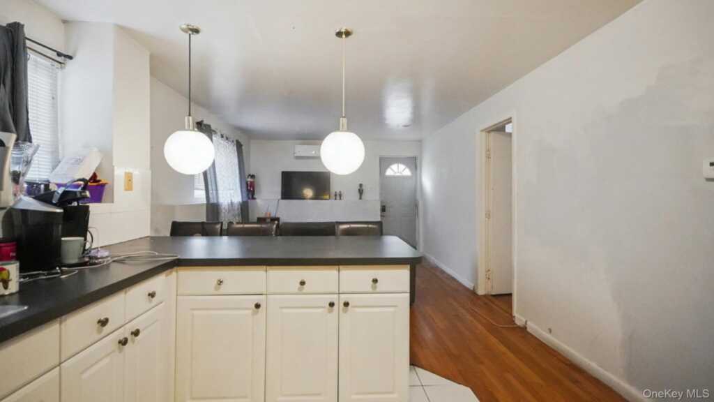 738 pelhamdale Avenue, New Rochelle, NY 10801 - Photo 19 of 29