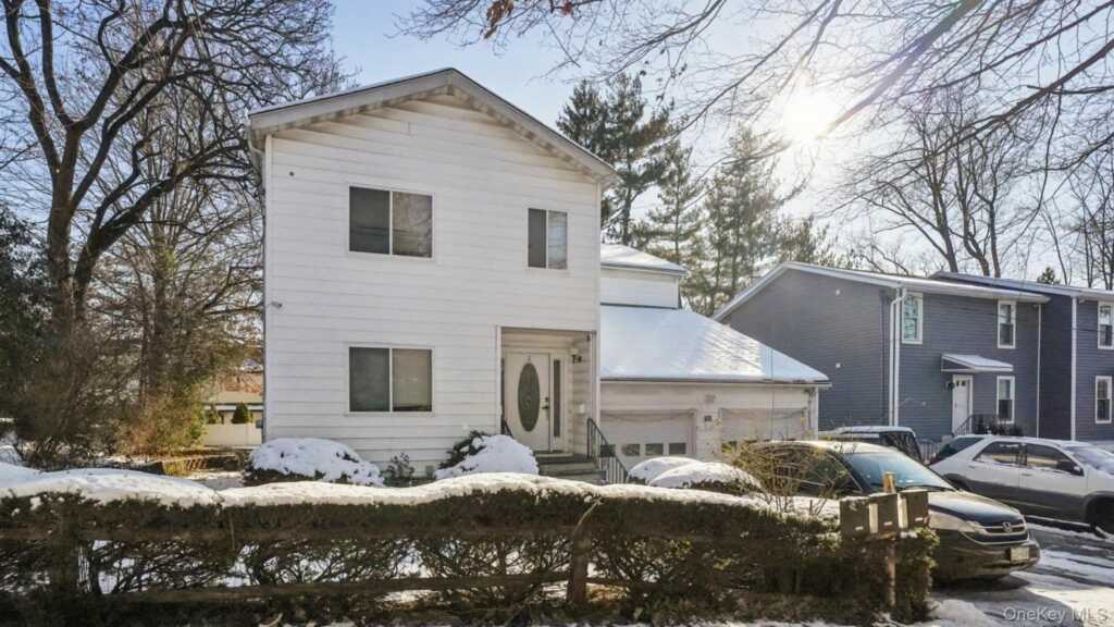 738 pelhamdale Avenue, New Rochelle, NY 10801 - Photo 2 of 29