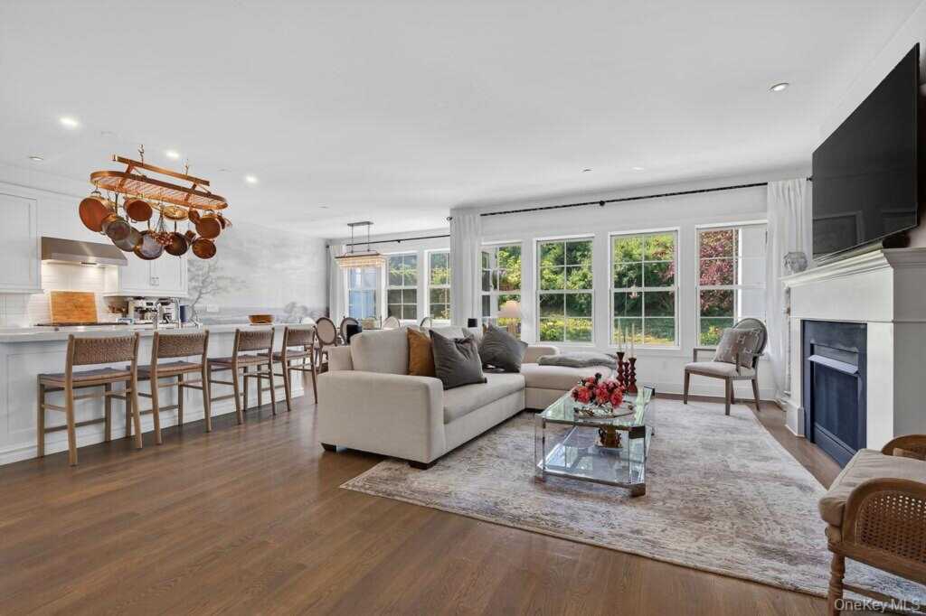 23 Honeysuckle Lane, Rye, NY 10573 - Photo 11 of 50
