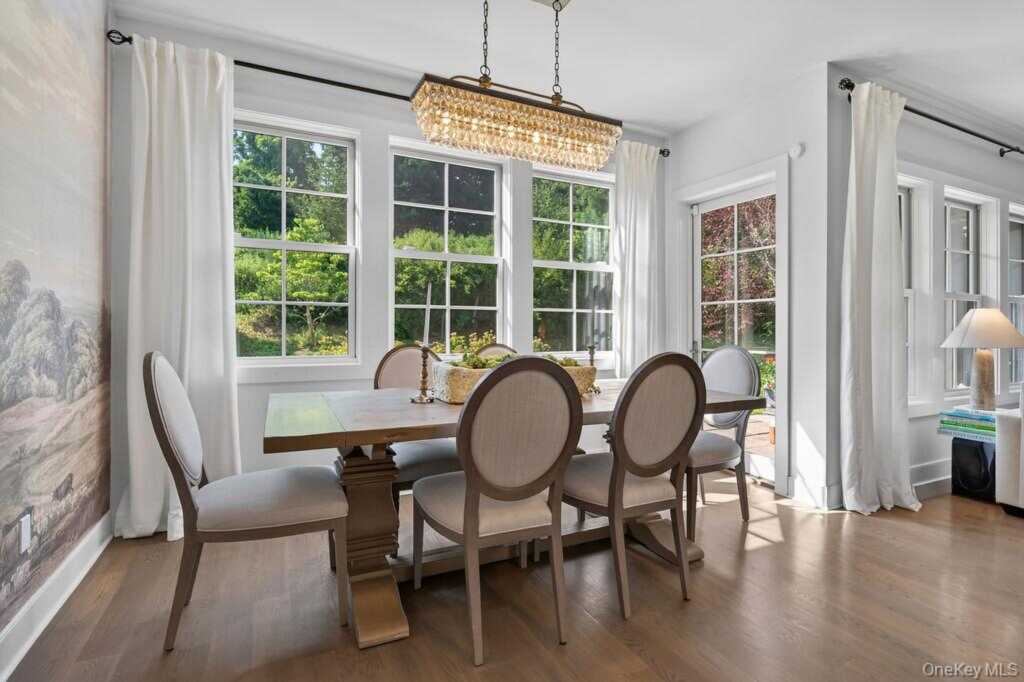 23 Honeysuckle Lane, Rye, NY 10573 - Photo 14 of 50
