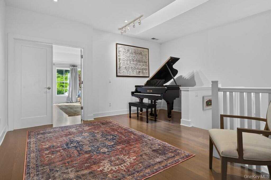 23 Honeysuckle Lane, Rye, NY 10573 - Photo 29 of 50