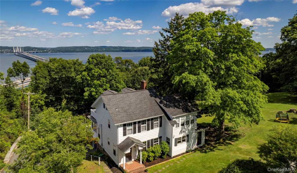 34 Old Mountain Road, Nyack, NY 10960 - Photo 5 of 47