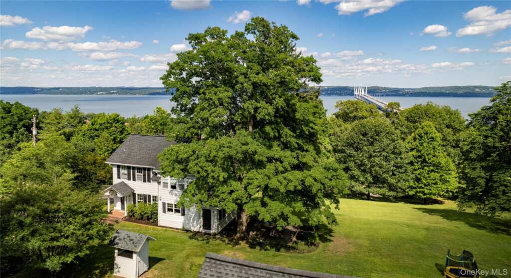 34 Old Mountain Road, Nyack, NY 10960 - Photo 6 of 47