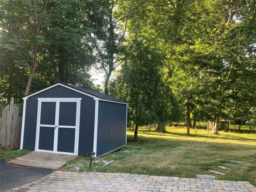 12 Short Hill Road, New City, NY 10956 - Photo 3 of 27