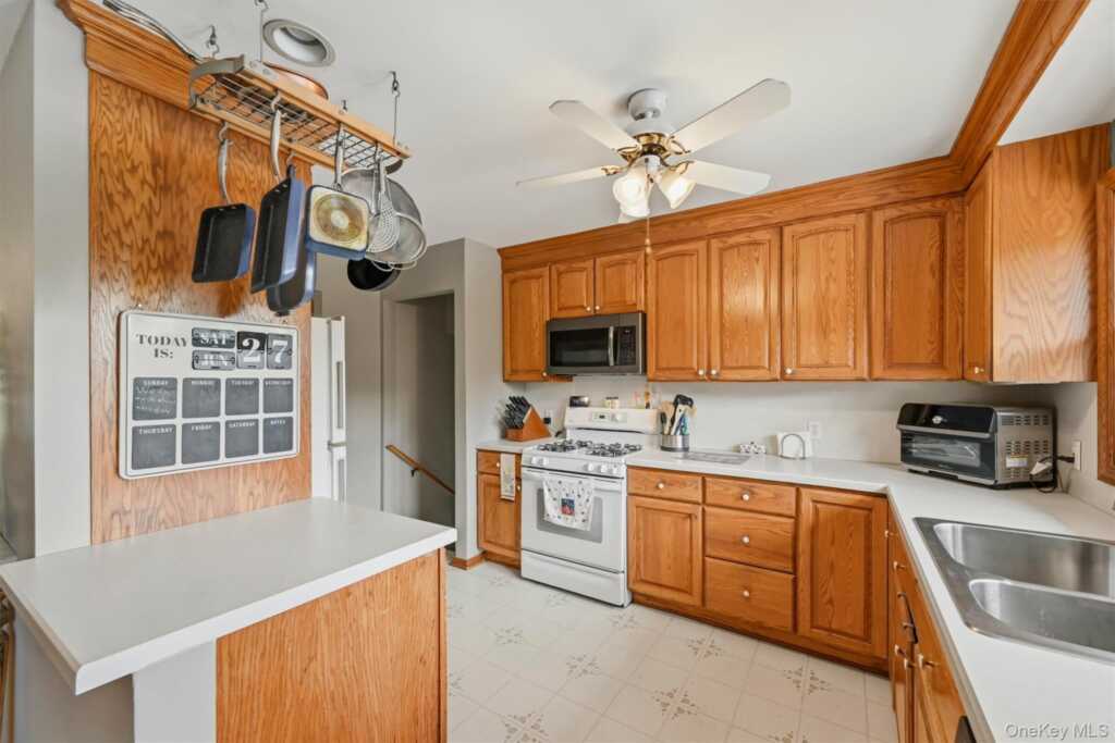 7 Tamarac Lane, Stony Point, NY 10980 - Photo 15 of 40