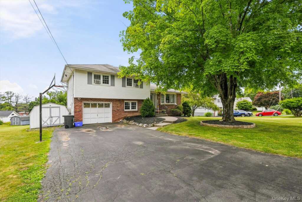 7 Tamarac Lane, Stony Point, NY 10980 - Photo 2 of 40