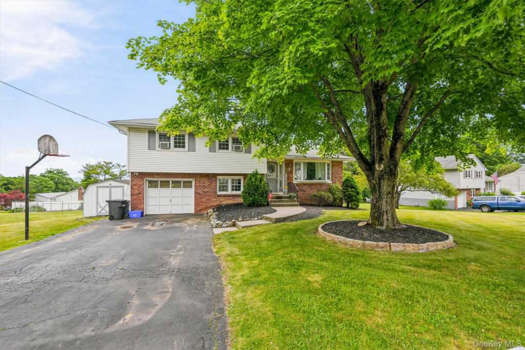 7 Tamarac Lane, Stony Point, NY 10980 - Photo 4 of 40