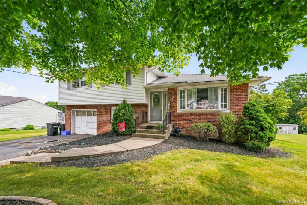 7 Tamarac Lane, Stony Point, NY 10980 - Photo 5 of 40