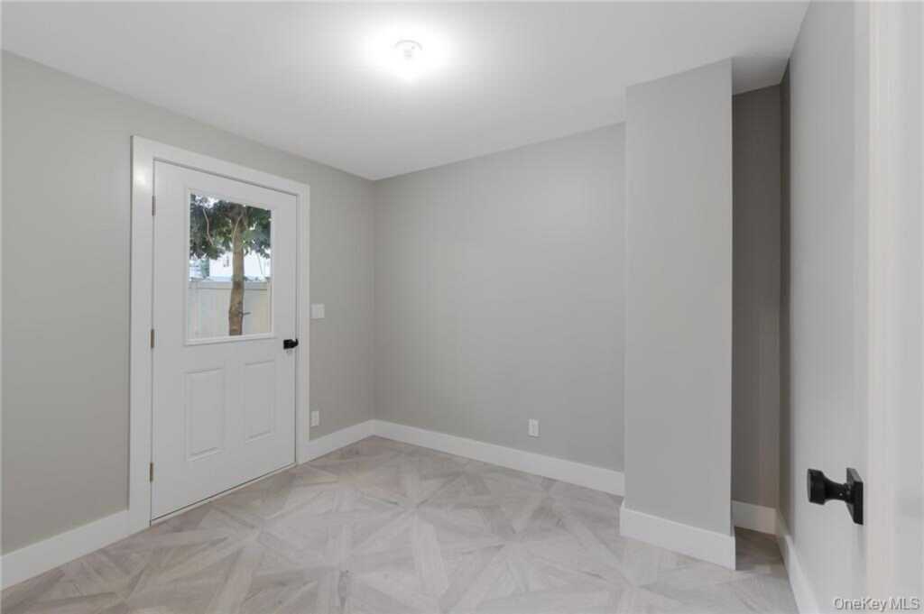 109 Jackson Avenue, Nyack, NY 10960 - Photo 11 of 30