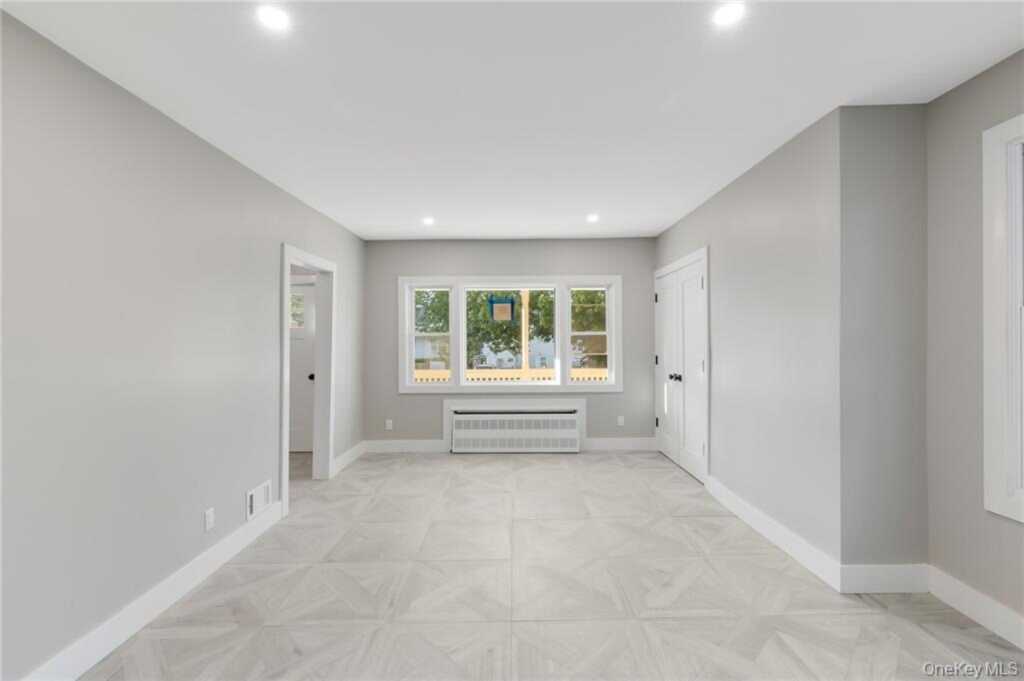 109 Jackson Avenue, Nyack, NY 10960 - Photo 7 of 30