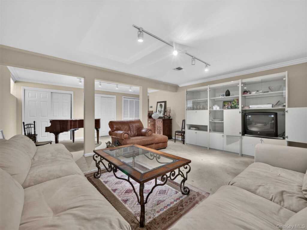 20 Fox Court, Suffern, NY 10901 - Photo 22 of 34