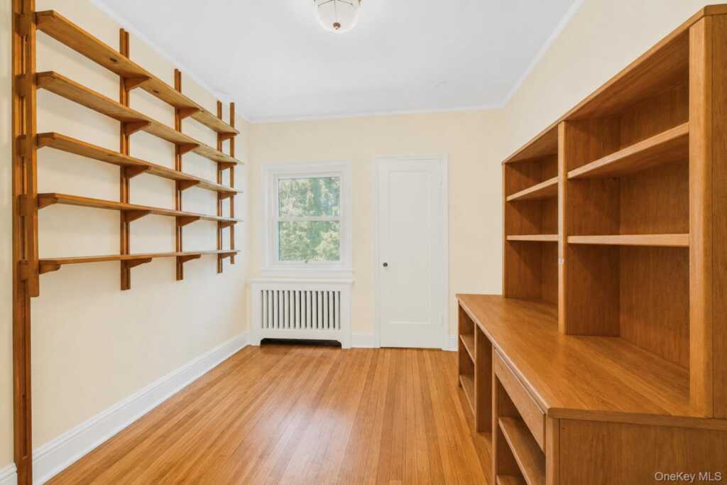 133 Bon Air Avenue, New Rochelle, NY 10804 - Photo 13 of 43