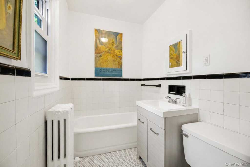 133 Bon Air Avenue, New Rochelle, NY 10804 - Photo 14 of 43