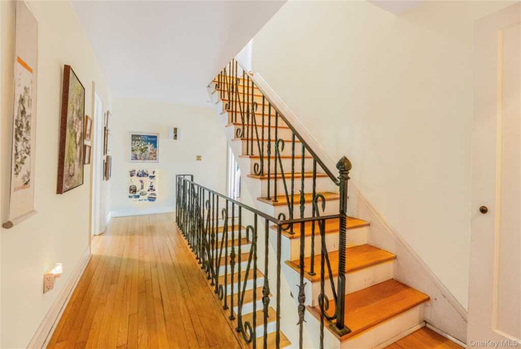 133 Bon Air Avenue, New Rochelle, NY 10804 - Photo 17 of 43