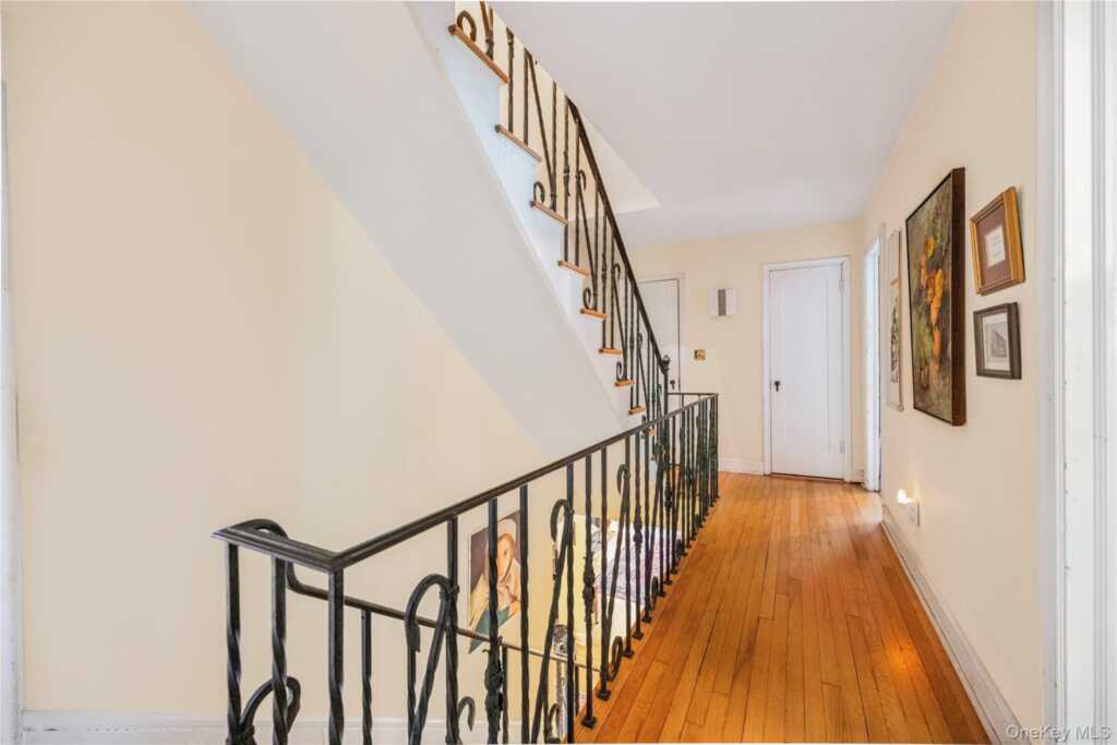 133 Bon Air Avenue, New Rochelle, NY 10804 - Photo 18 of 43
