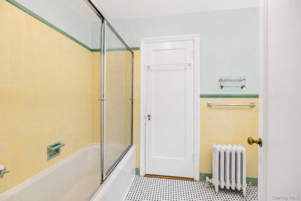 133 Bon Air Avenue, New Rochelle, NY 10804 - Photo 23 of 43