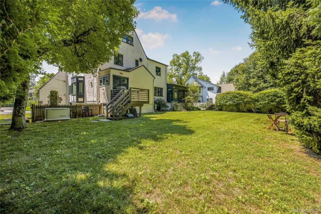 133 Bon Air Avenue, New Rochelle, NY 10804 - Photo 35 of 43