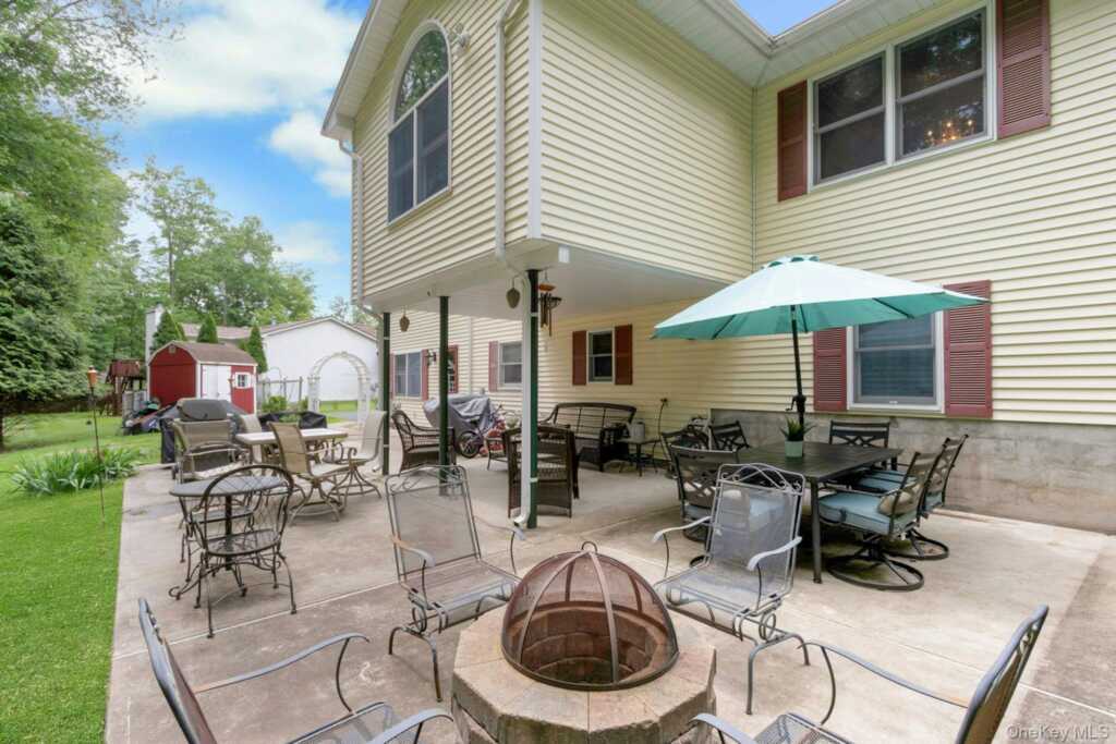 19 Flower Lane, Valley Cottage, NY 10989 - Photo 33 of 45