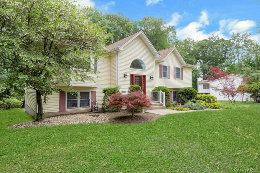 19 Flower Lane, Valley Cottage, NY 10989 - Photo 36 of 45