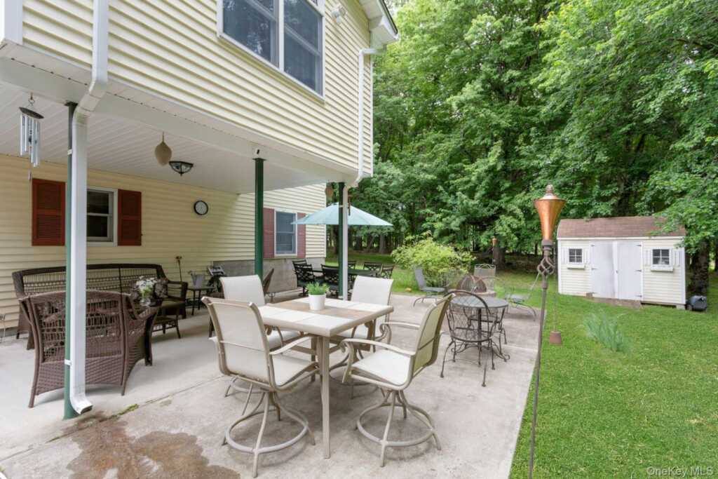 19 Flower Lane, Valley Cottage, NY 10989 - Photo 38 of 45