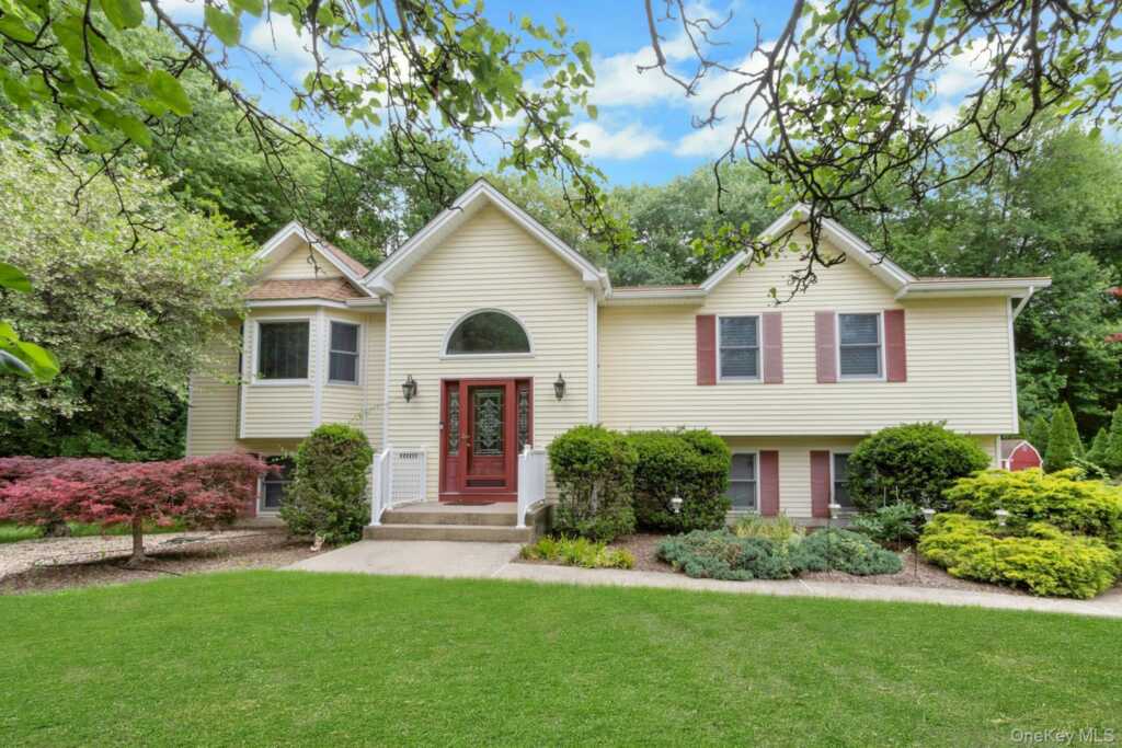 19 Flower Lane, Valley Cottage, NY 10989 - Photo 41 of 45