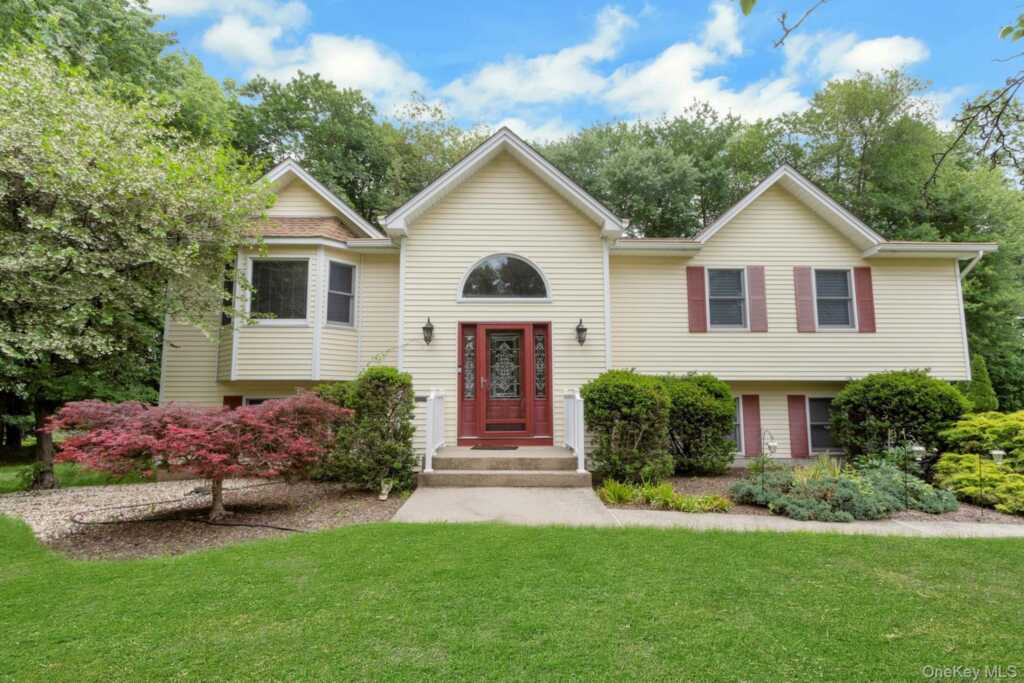 19 Flower Lane, Valley Cottage, NY 10989 - Photo 42 of 45