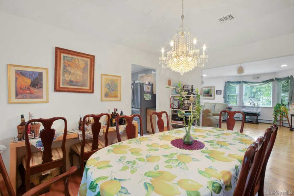 19 Flower Lane, Valley Cottage, NY 10989 - Photo 8 of 45