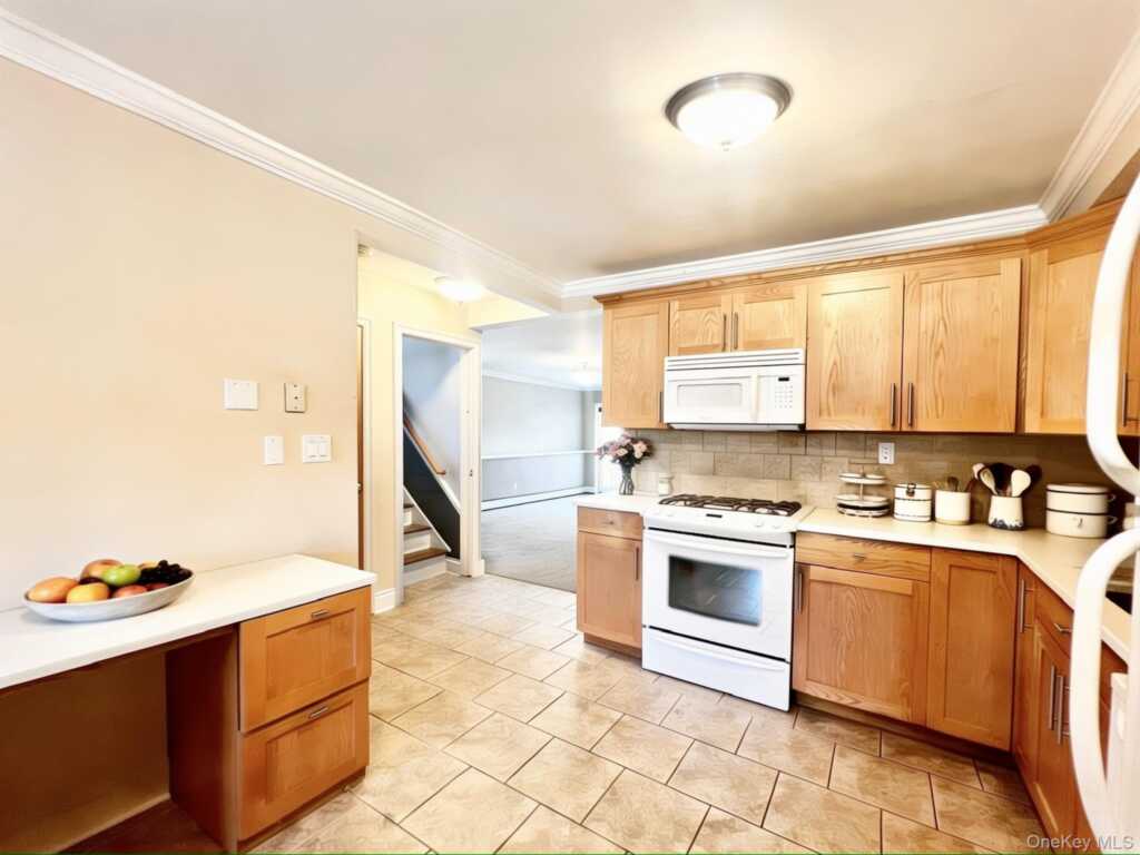 21 Vailshire Circle, Nanuet, NY 10954 - Photo 23 of 30