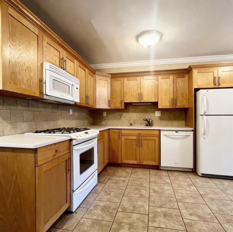 21 Vailshire Circle, Nanuet, NY 10954 - Photo 24 of 30