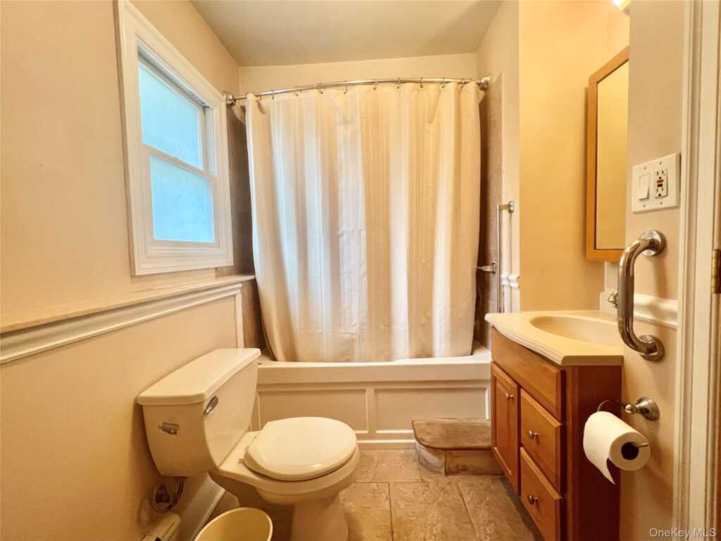 21 Vailshire Circle, Nanuet, NY 10954 - Photo 26 of 30