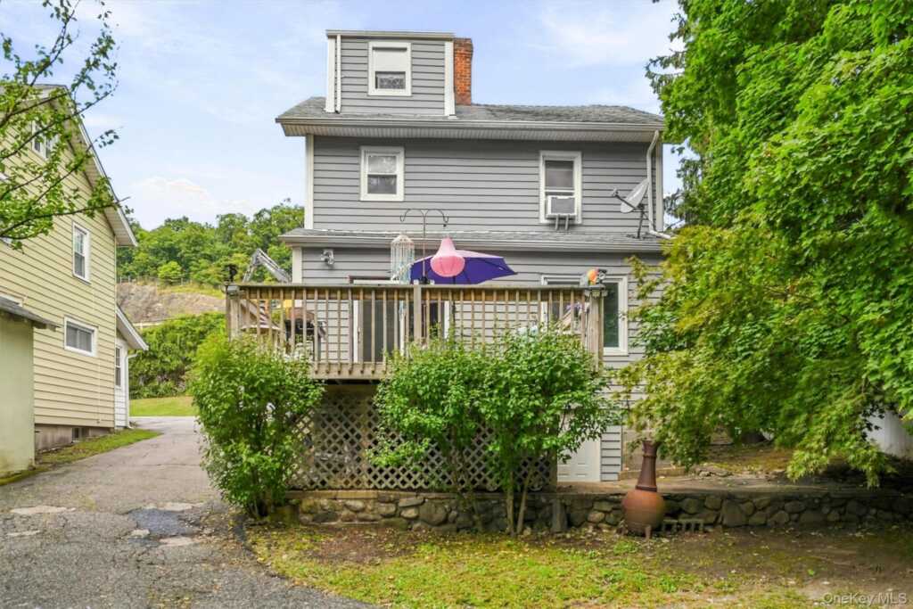67 Wayne Avenue, Suffern, NY 10901 - Photo 32 of 34
