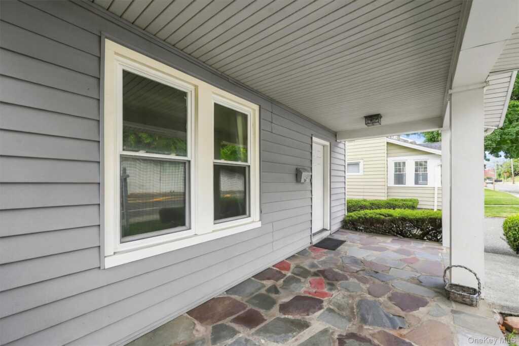 67 Wayne Avenue, Suffern, NY 10901 - Photo 4 of 34