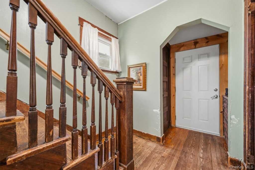 67 Wayne Avenue, Suffern, NY 10901 - Photo 5 of 34