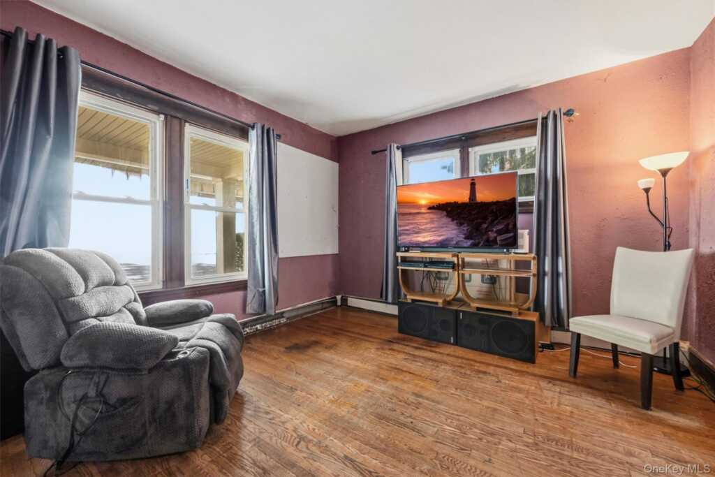 67 Wayne Avenue, Suffern, NY 10901 - Photo 7 of 34