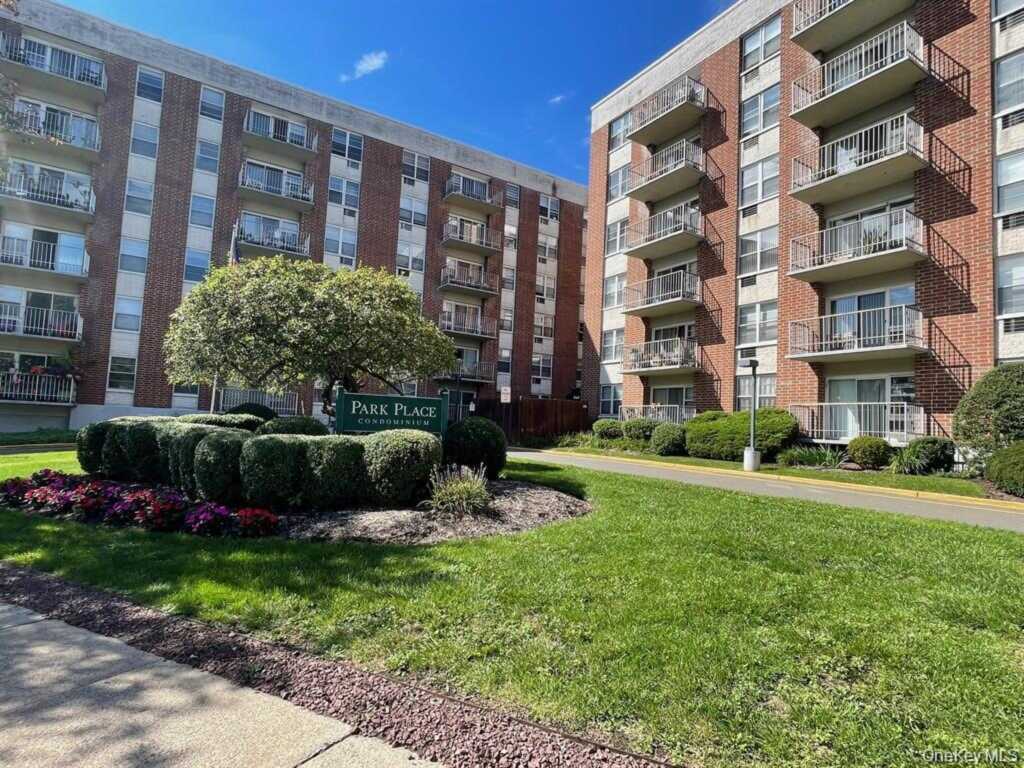 35 Park Avenue, Unit #6G, Suffern, NY 10901