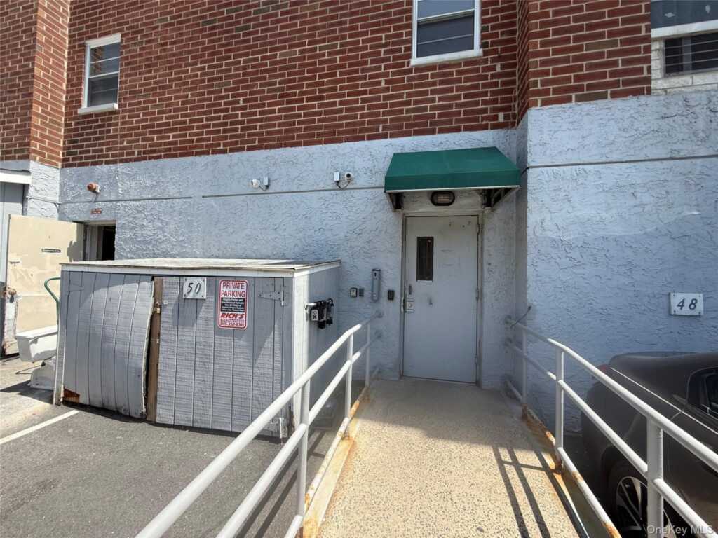 35 Park Avenue, Unit #6G, Suffern, NY 10901 - Photo 19 of 20